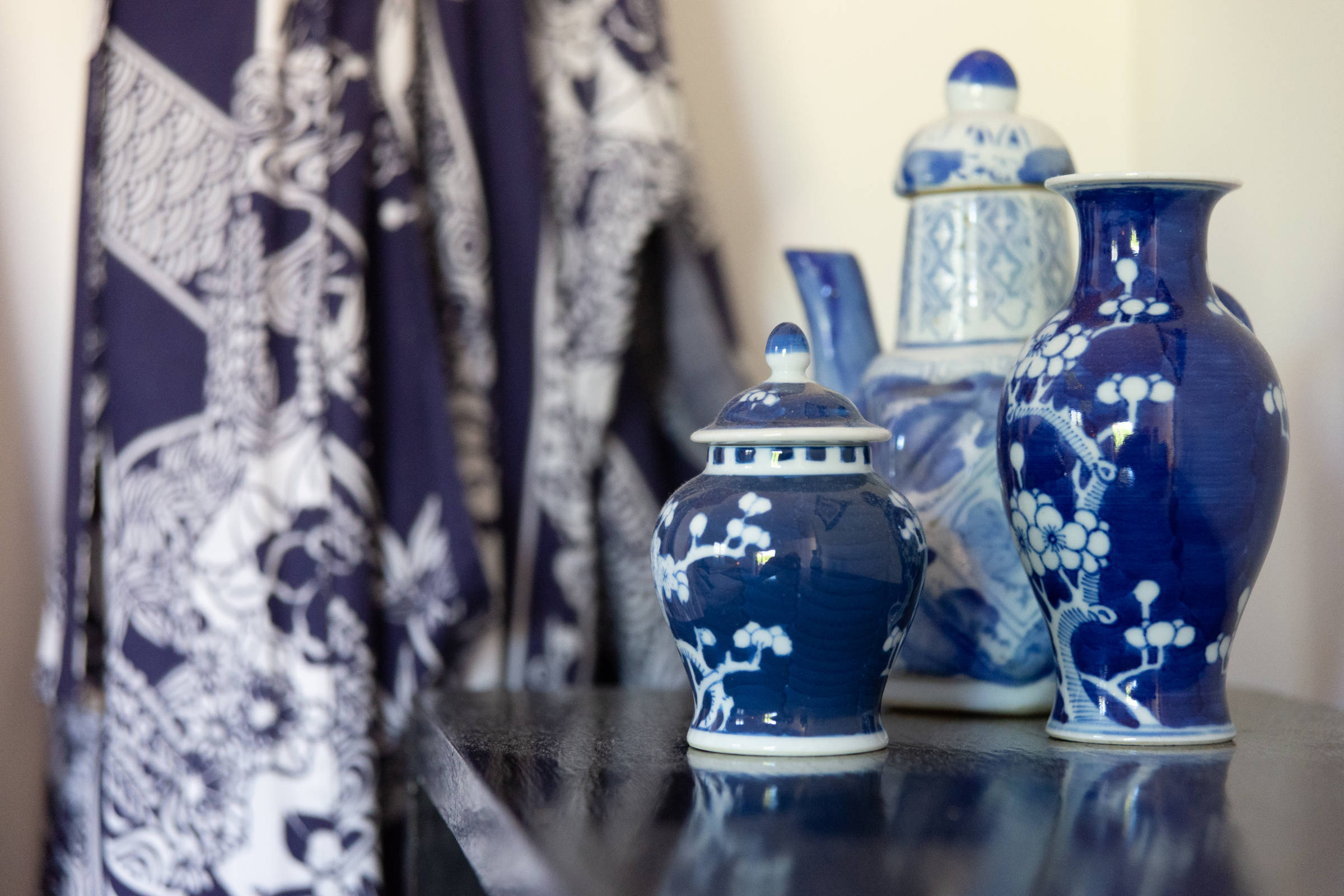 Close up of blue and white vases. Photo: Jasmin Latona.